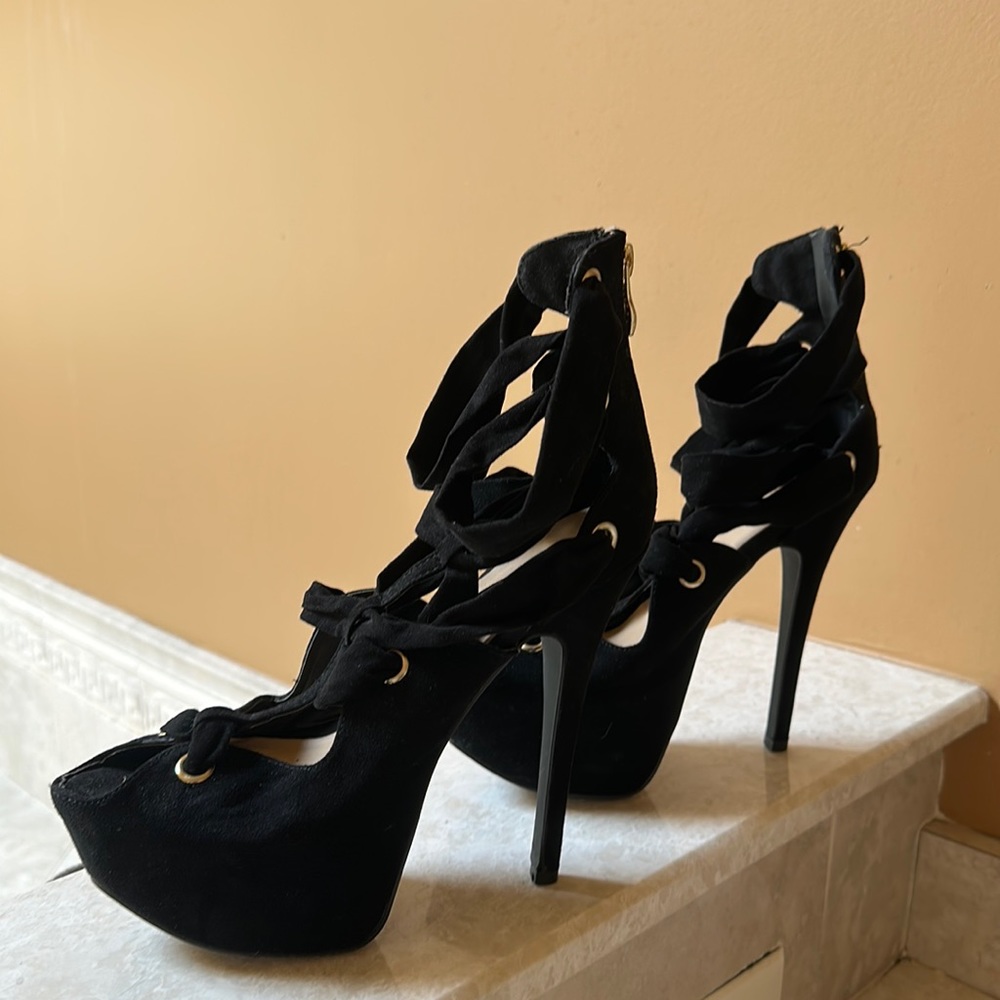 Just Fab Women’s Pumps laced up